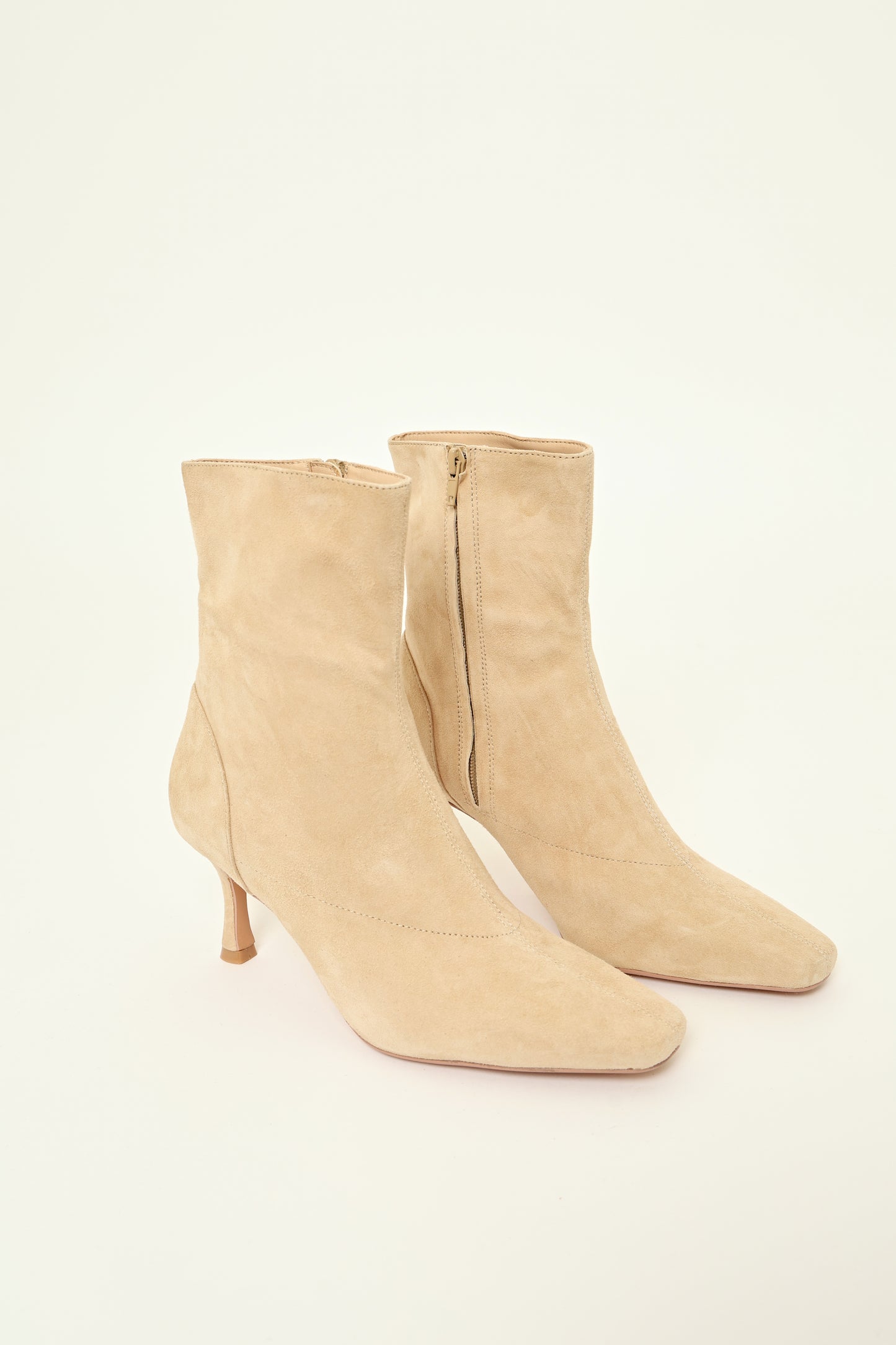 THE BOOTS | SAND SUEDE