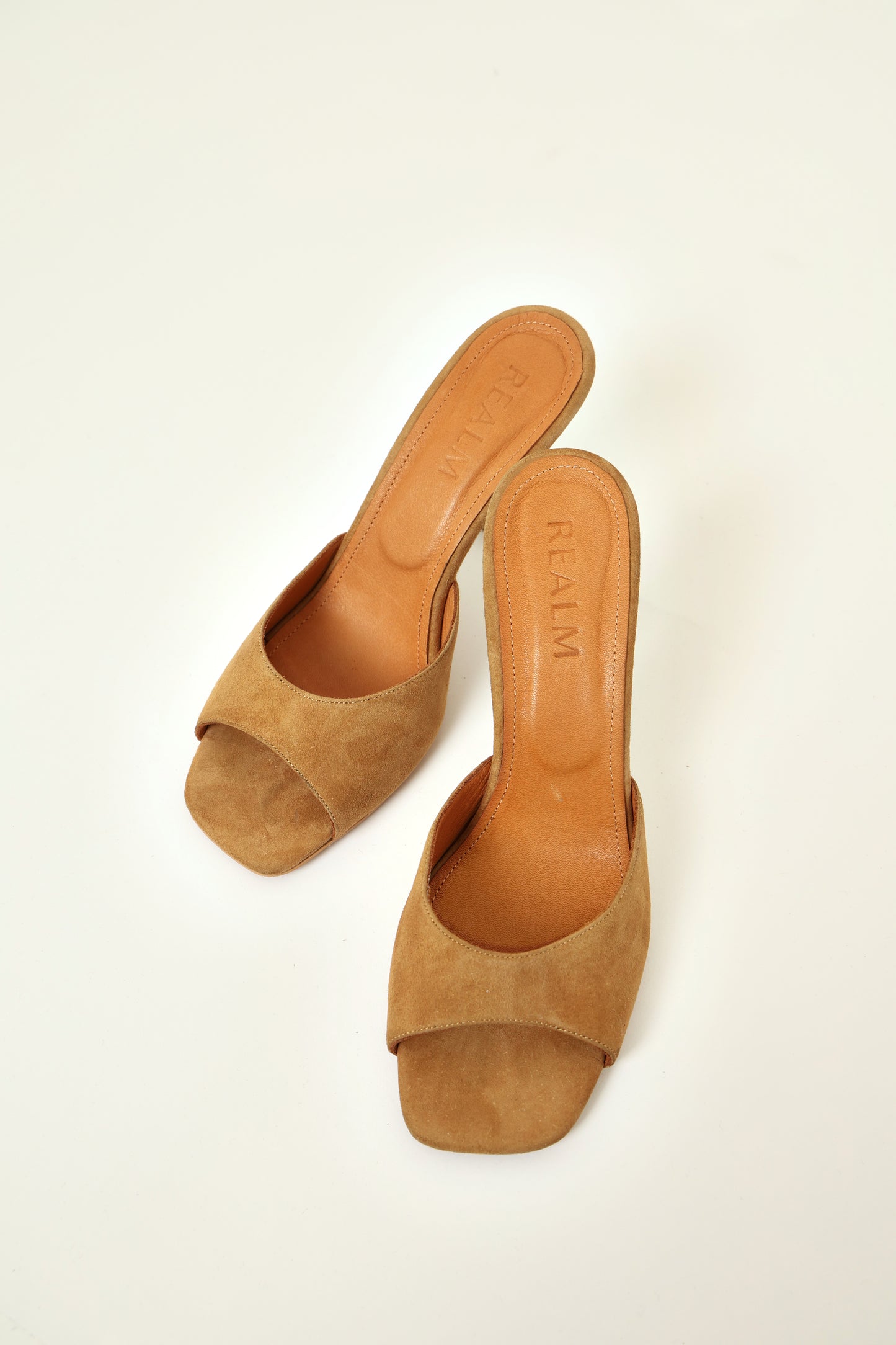 THE MULES | TAN SUEDE